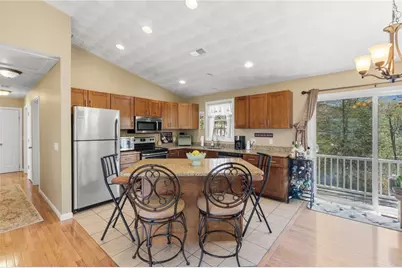 48 Harris Avenue, Warwick, RI 02889 - Photo 8