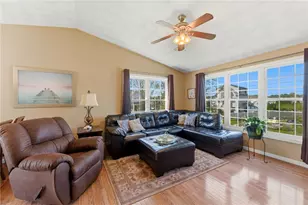 48 Harris Ave, Warwick, RI 02889 - Photo 2