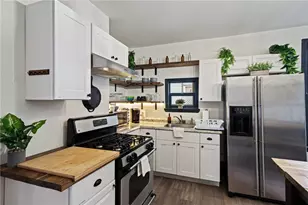 31 Gilmore St, Providence, RI 02907 - Photo 8