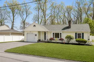 101 Shirley Dr, Cumberland, RI 02864 - Photo 2