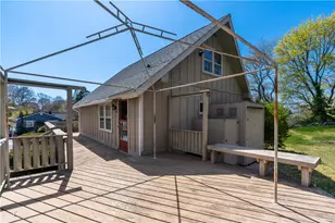 25 Westside Rd, South Kingstown, RI 02879 - Photo 22