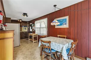 25 Westside Rd, South Kingstown, RI 02879 - Photo 8