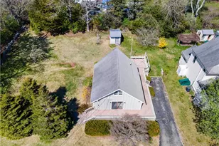 25 Westside Rd, South Kingstown, RI 02879 - Photo 28