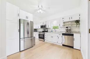 36 Bellevue Ave, North Smithfield, RI 02896 - Photo 16