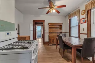 11 Grand View St, Providence, RI 02906 - Photo 4