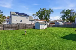 84 W Earle St, Cumberland, RI 02864 - Photo 28