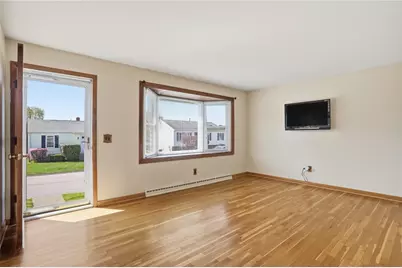 84 West Earle Street, Cumberland, RI 02864 - Photo 8