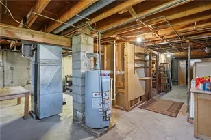 84 W Earle St, Cumberland, RI 02864 - Photo 26