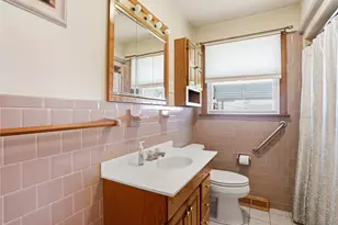 84 W Earle St, Cumberland, RI 02864 - Photo 18