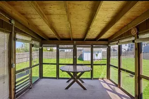 84 W Earle St, Cumberland, RI 02864 - Photo 20