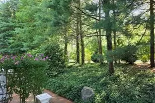 203 Dean Ridge Ct, Cranston, RI 02920 - Photo 28