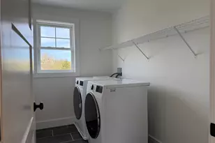 27 Massasoit Ave, Bristol, RI 02809 - Photo 18