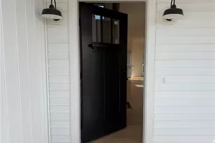 27 Massasoit Ave, Bristol, RI 02809 - Photo 2