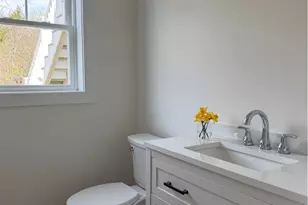 27 Massasoit Ave, Bristol, RI 02809 - Photo 20