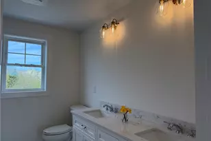 27 Massasoit Ave, Bristol, RI 02809 - Photo 14