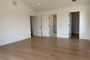27 Massasoit Ave, Bristol, RI 02809 - Photo 12