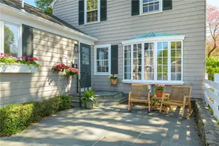 8 Harbour Rd, Barrington, RI 02806 - Photo 4