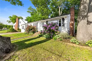 14 Woodhill Dr, Cranston, RI 02920 - Photo 36
