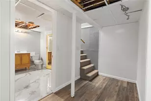 14 Woodhill Dr, Cranston, RI 02920 - Photo 34