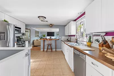 14 Woodhill Drive, Cranston, RI 02920 - Photo 8