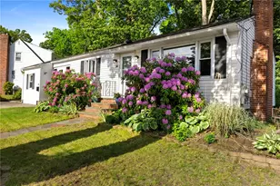 14 Woodhill Dr, Cranston, RI 02920 - Photo 1