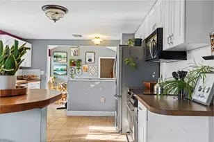 14 Woodhill Dr, Cranston, RI 02920 - Photo 16