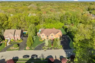 20 Red Brook Crossing, Lincoln, RI 02865 - Photo 2