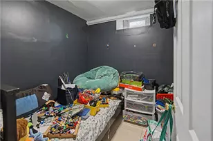 1 Hale St, Providence, RI 02909 - Photo 32
