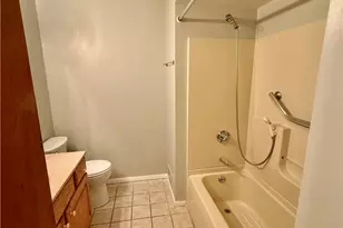 178 Canonchet Dr, Portsmouth, RI 02871 - Photo 12