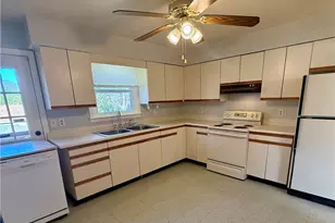 178 Canonchet Dr, Portsmouth, RI 02871 - Photo 8