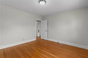 196 Wardlaw Ave, Providence, RI 02908 - Photo 12