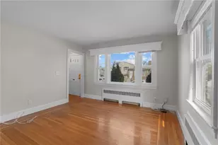 196 Wardlaw Ave, Providence, RI 02908 - Photo 8