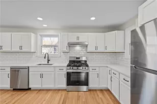 176 Horse Neck Rd, Warwick, RI 02889 - Photo 8