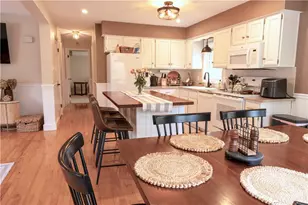 435 Allen Ave, South Kingstown, RI 02879 - Photo 8
