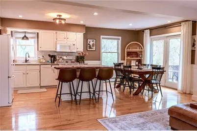 435 Allen Avenue, South Kingstown, RI 02879 - Photo 4