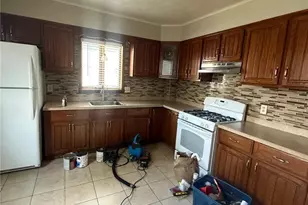 195 Ohio Ave, Providence, RI 02905 - Photo 2