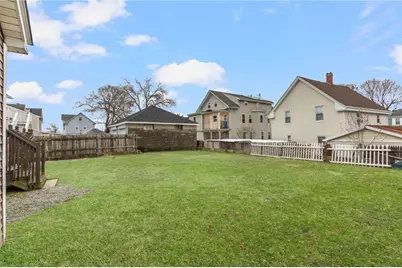 95 Corinth Street, Providence, RI 02907 - Photo 28