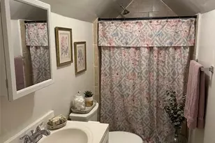 15 Monticello St St, Providence, RI 02904 - Photo 6