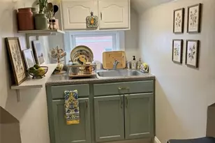 15 Monticello St St, Providence, RI 02904 - Photo 2