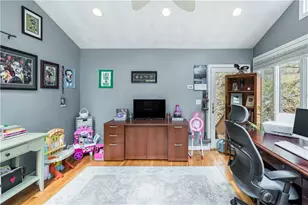 77 Lippitt Ave, Cumberland, RI 02864 - Photo 10