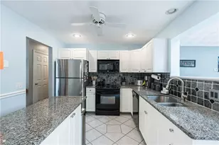77 Lippitt Ave, Cumberland, RI 02864 - Photo 4