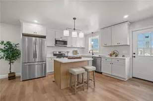 354 Jastram St, Providence, RI 02908 - Photo 2
