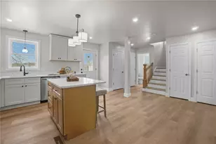 354 Jastram St, Providence, RI 02908 - Photo 6