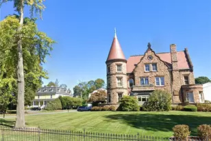 364 Bellevue Ave, Newport, RI 02840 - Photo 32