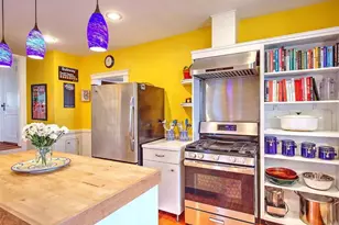 21 Mt Hope Ave, Providence, RI 02906 - Photo 18