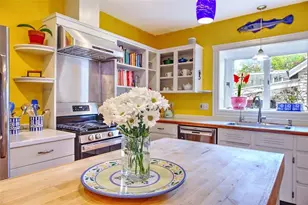 21 Mt Hope Ave, Providence, RI 02906 - Photo 14