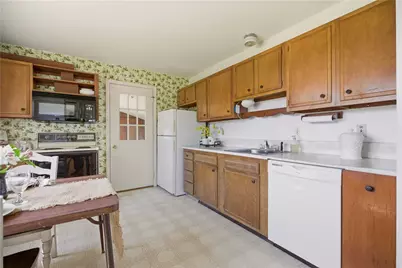 70 Carter Drive, Portsmouth, RI 02871 - Photo 12