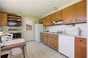 70 Carter Dr, Portsmouth, RI 02871 - Photo 12