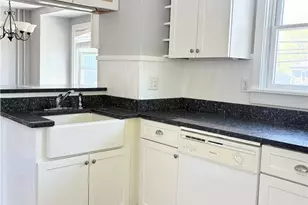 61 Malbone Rd, Newport, RI 02840 - Photo 6