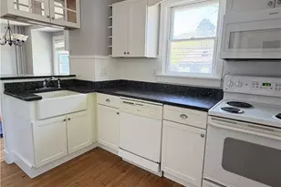 61 Malbone Rd, Newport, RI 02840 - Photo 4